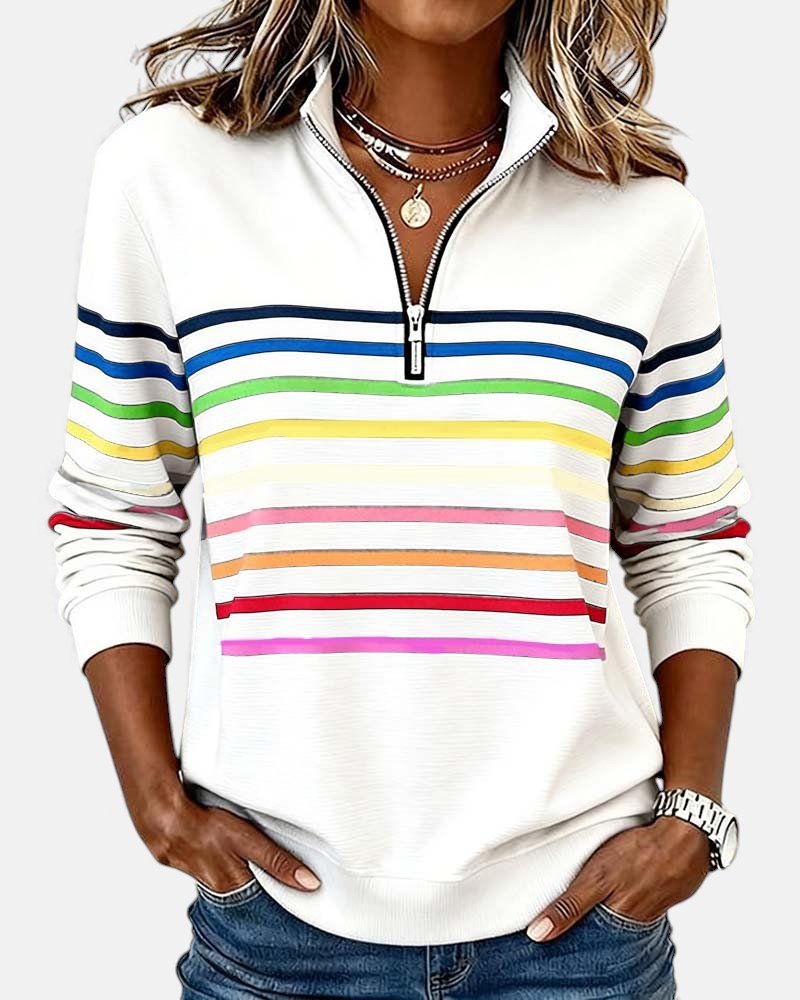 Pull femme rayé confortable, idéal pour les journées fraîches et les tenues décontractées.