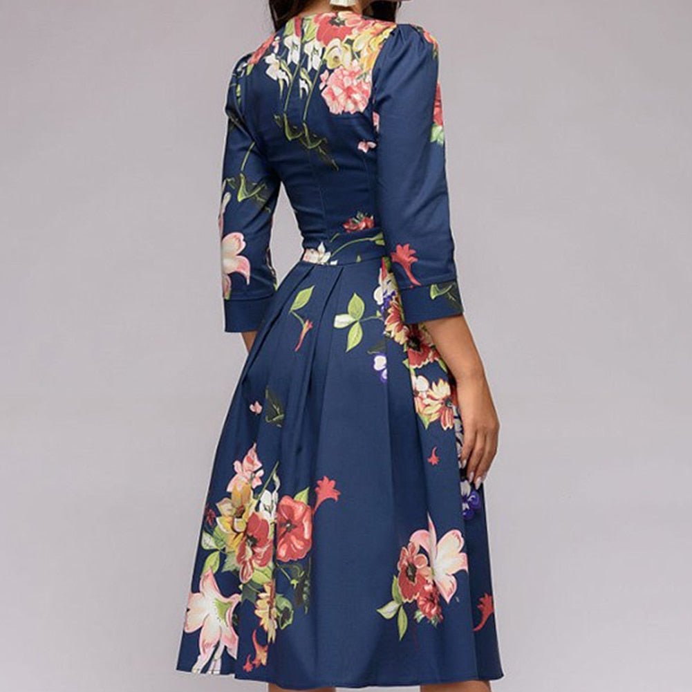 Robe de mariage invitée chic, coupe élégante et flatteuse, parfaite pour célébrer avec style. Mode féminine.