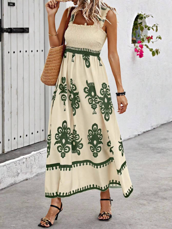 Robe longue smockée femme, élégante et fluide pour l'été. Confort estival assuré.