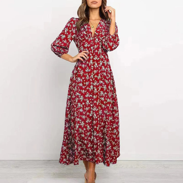 Sublime robe longue femme à motif fleuri, silhouette fluide et élégante. Idéale pour un look chic et décontracté.