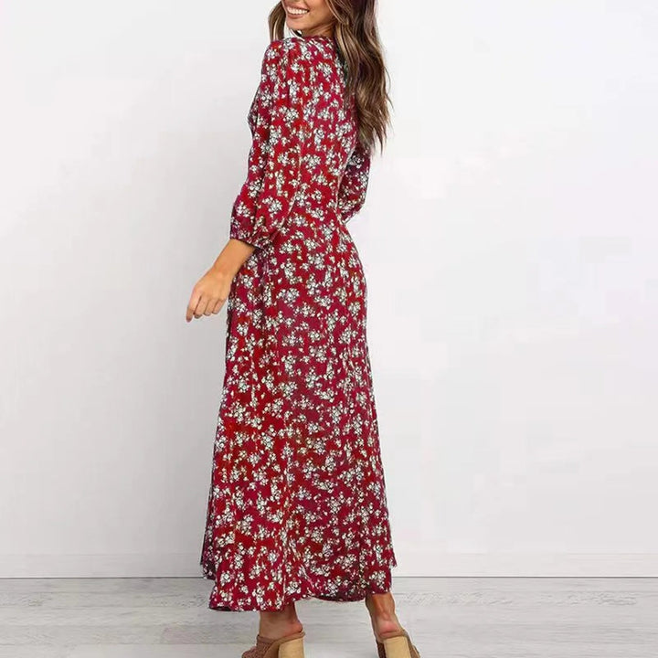 Robe longue femme à fleurs, style fluide et élégant pour jour et soir. Détails chic: col V et manches longues.