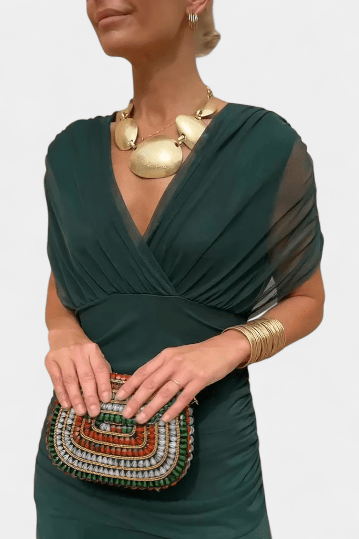 Robe de soirée longue florale pour femme, chic et parfaite pour événement.