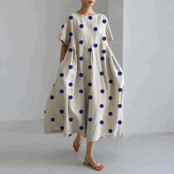 Robe de printemps/été, imprimé floral, décontractée et élégante pour femmes. Un vêtement mode.