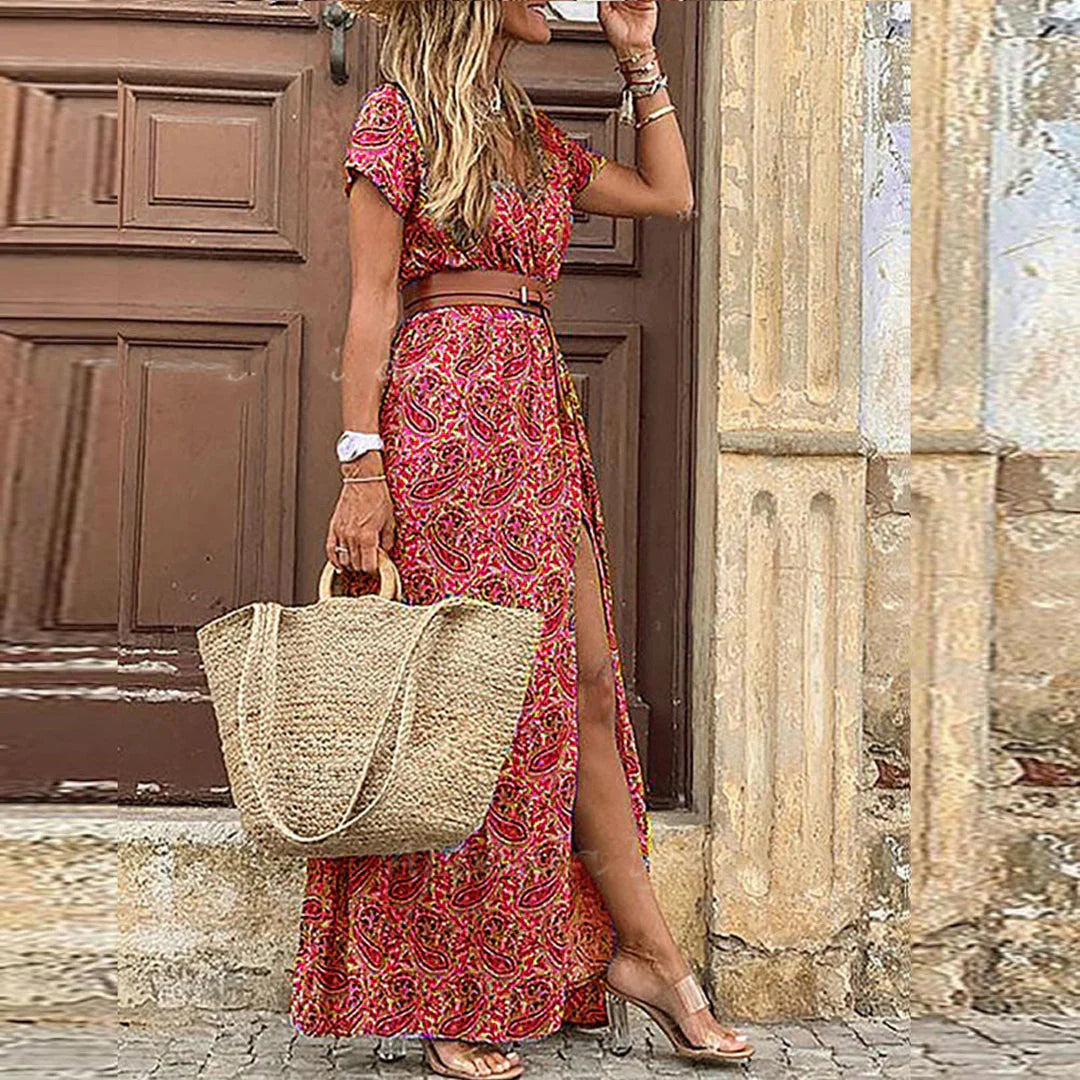 Robe été femme décontractée à motifs floraux, coupe maxi. Idéale pour un look casual chic et confortable.