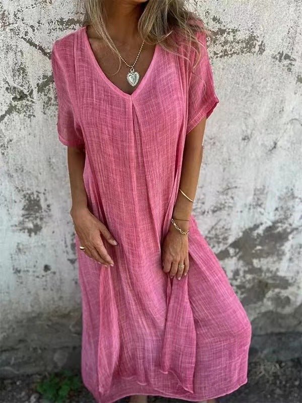 Robe longue fluide pour femme avec un joli col V, style élégant et décontracté, idéale tenue de printemps.