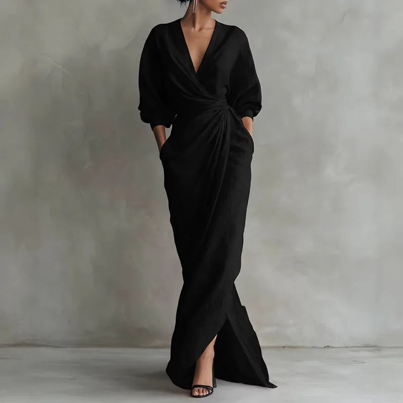 Robe longue chic femme, style portefeuille, idéale soirée ou événement printemps-été. Col V élégant et moderne.