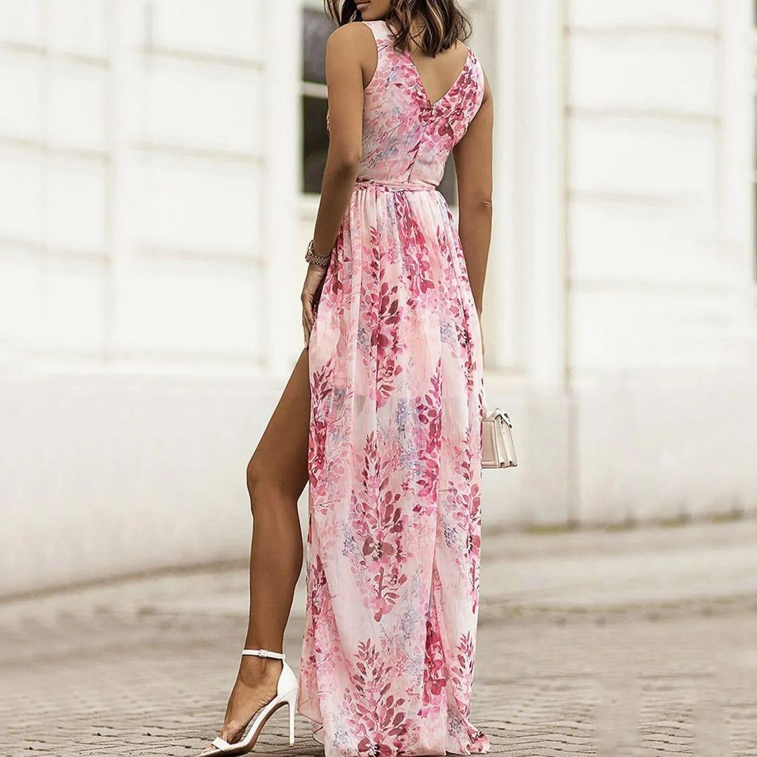 Robe longue florale élégante pour femme, style portefeuille, col V. Parfaite pour un look estival chic.