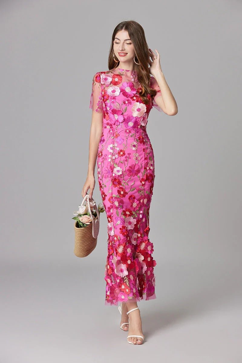Mode femme: robe longue florale, idéale pour les bals et soirées.