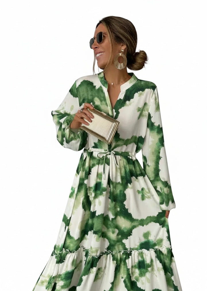 Robe longue femme tie-dye verte avec manches longues et ceinture, style bohème fluide pour l'été.