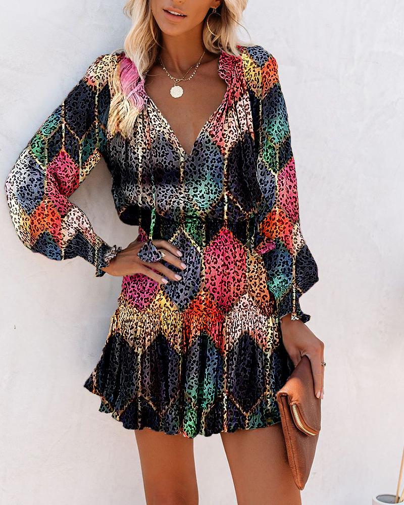 Tendance: Robe mini fleurie femme élégante, manches longues, un must-have pour l'été.