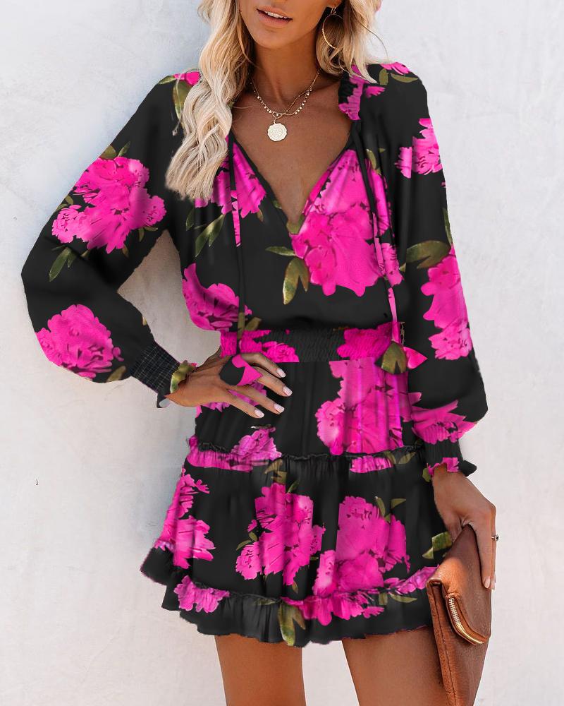 Robe mini fleurie femme à manches longues, chic et polyvalente, pour printemps et été.