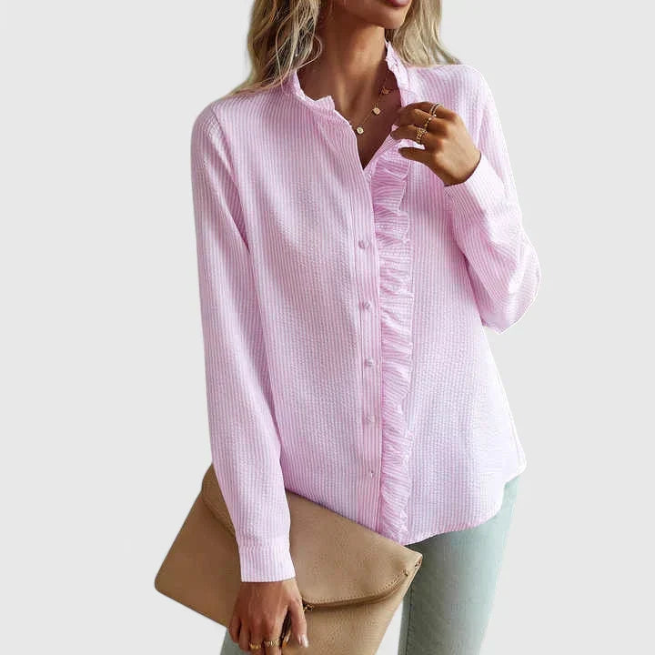 Blouse élégante femme Marcelina, chemisier à volants et manches longues, idéal pour tenue de bureau ou casual chic.
