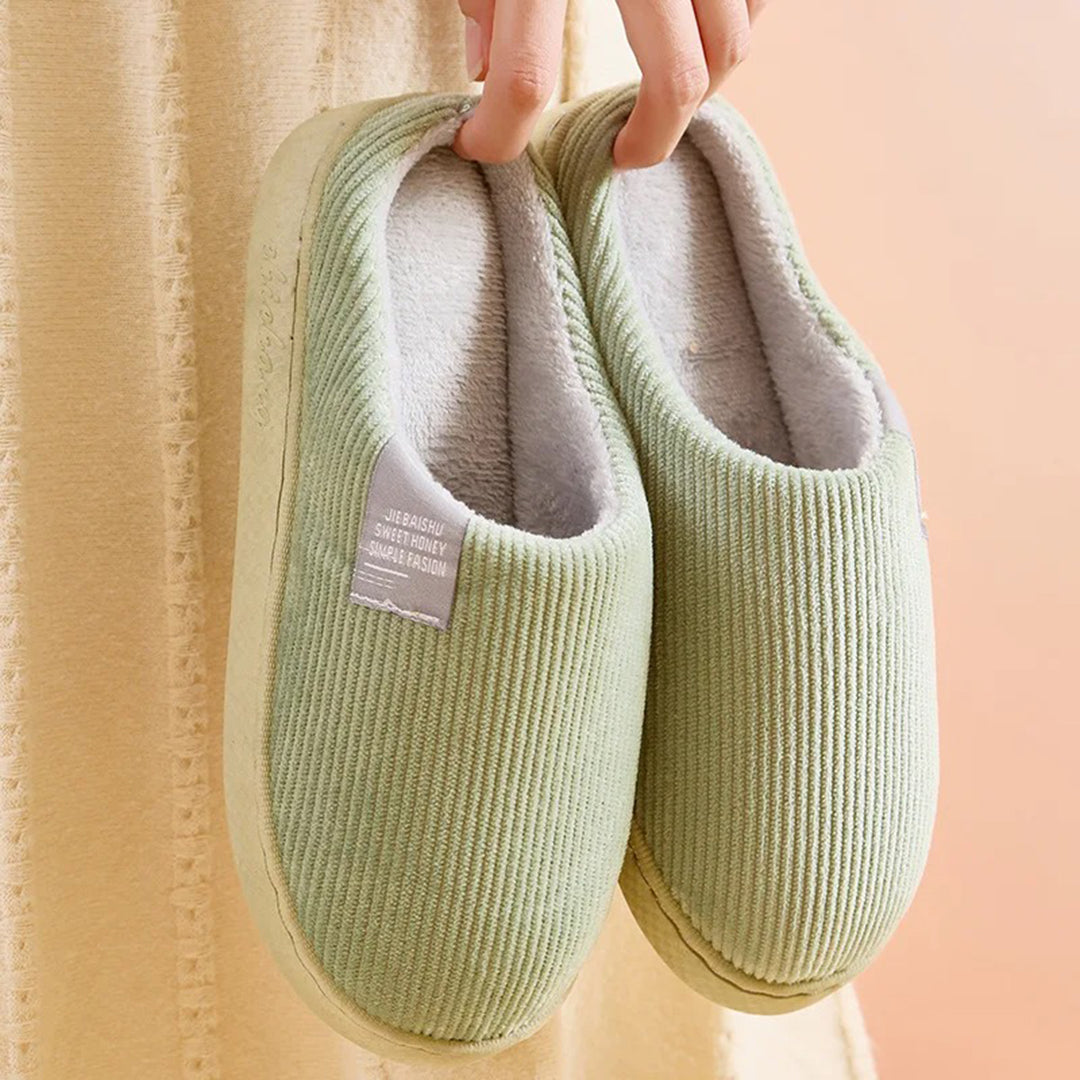Femmes chaussons ultra-confortables, modèle hiver chaud et douillet, semelle antidérapante.