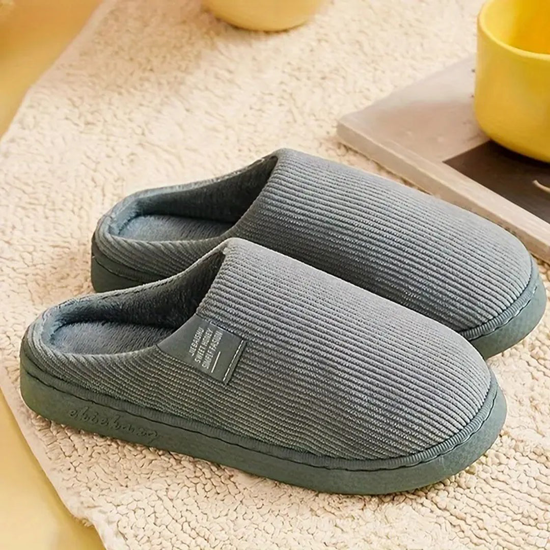 Chaussons douillets d'hiver pour femmes, pour des pieds au chaud et un confort absolu à la maison.