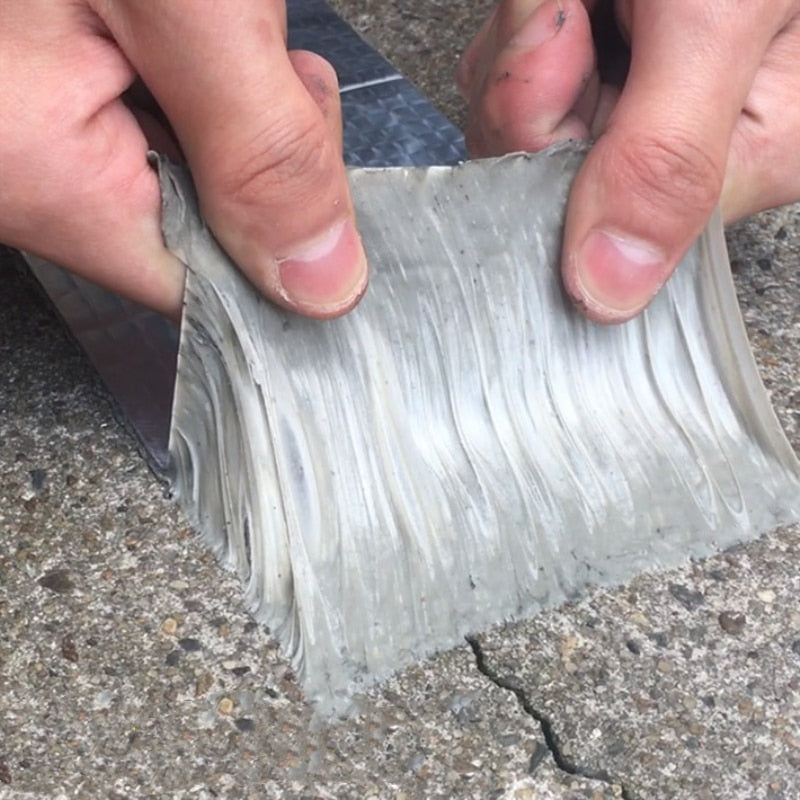 Ruban adhésif d'étanchéité en aluminium pour réparations durables contre les fuites d'eau ou d'air.