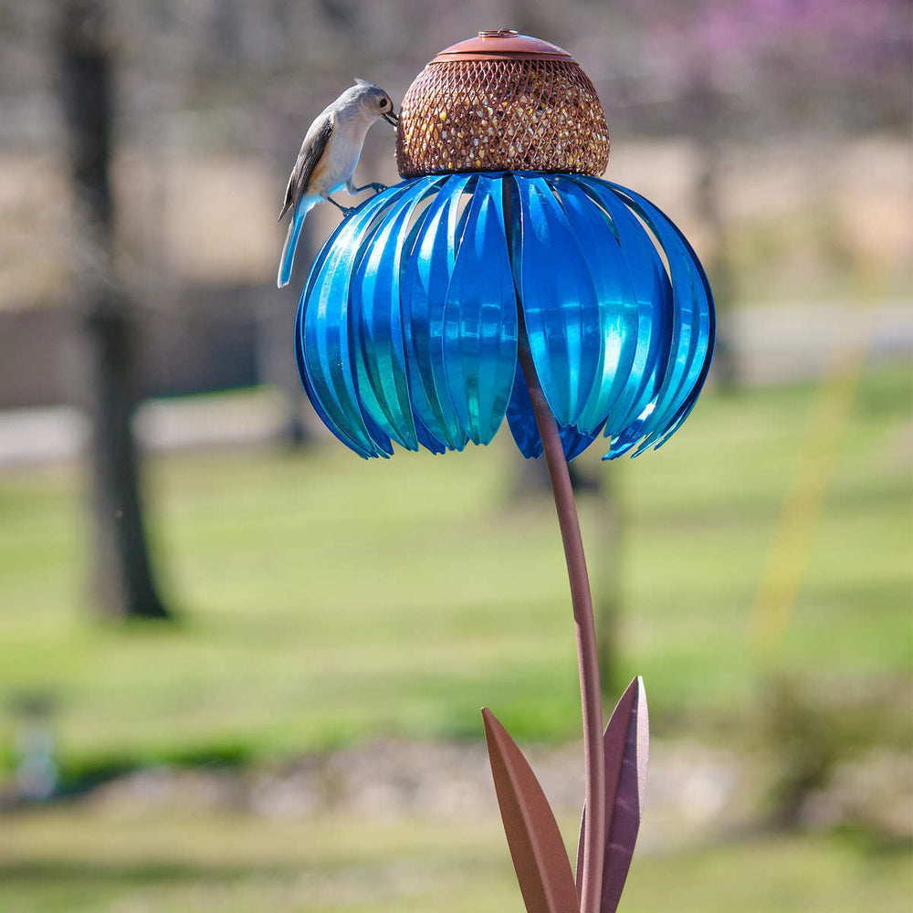 Maison à oiseaux décorative en plastique durable rose, protège la nourriture des oiseaux extérieurs.