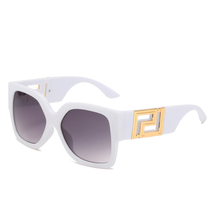 Accessoire optique chic : lunettes de soleil carrées oversize unisexe, offrant une protection UV efficace et un style moderne.