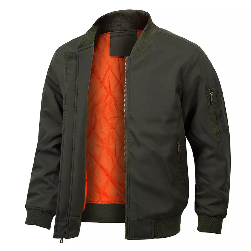 Élégant blouson aviateur homme, polyvalent pour l'hiver. Veste chaude et confortable, idéale pour un look décontracté.