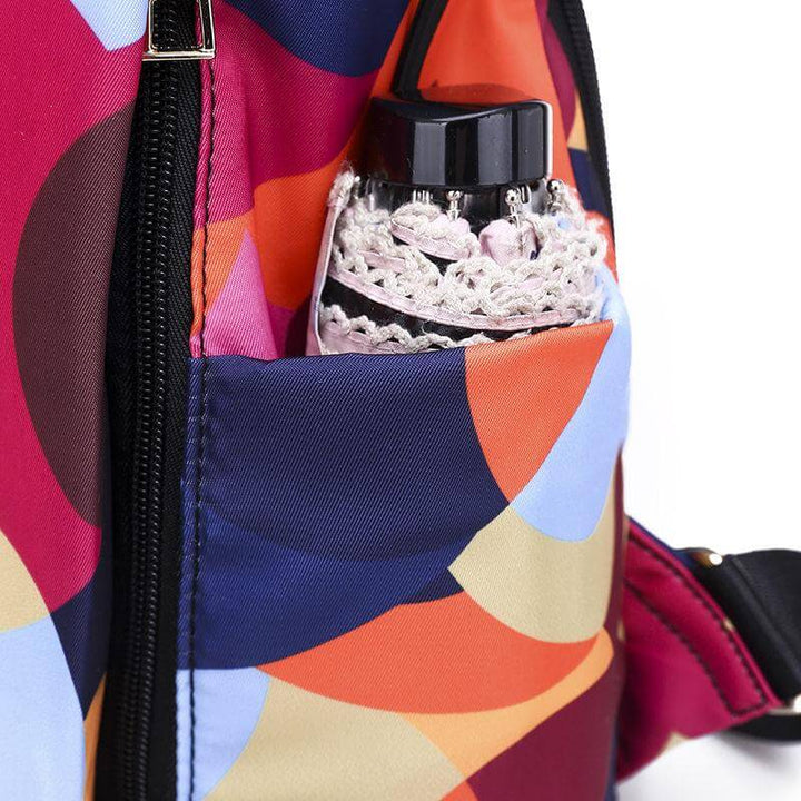 Sac à dos femme chic et sécurisé, accessoire antivol indispensable pour la tranquillité d'esprit au quotidien.