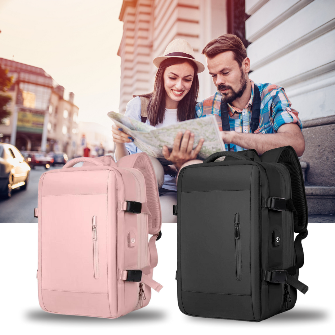 Intérieur du sac à dos compact montrant les compartiments pour ordinateur portable et accessoires bien organisés.