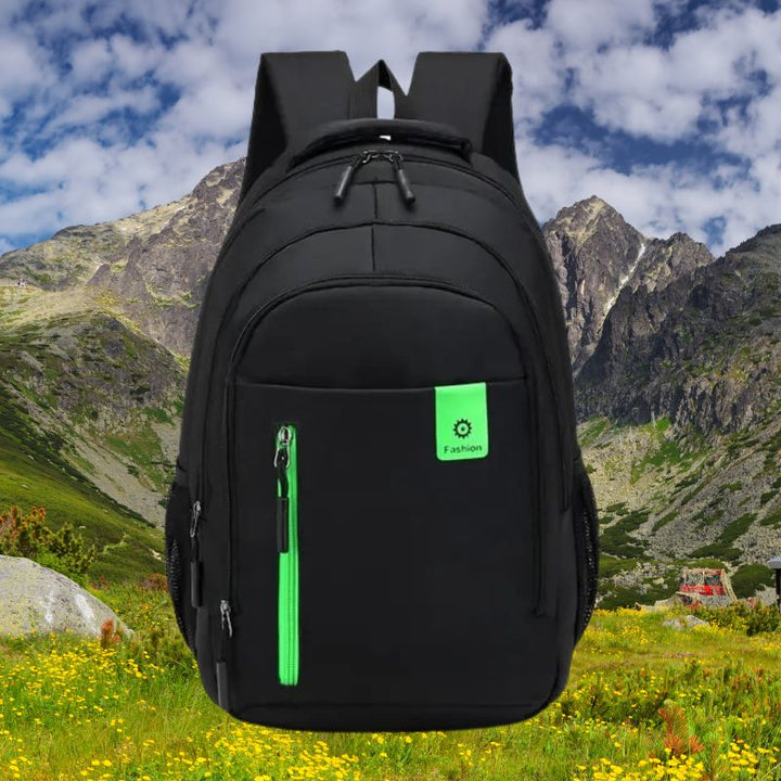 Vue détaillée du sac à dos imperméable unisexe avec compartiment sécurisé pour ordinateur portable et rangement.