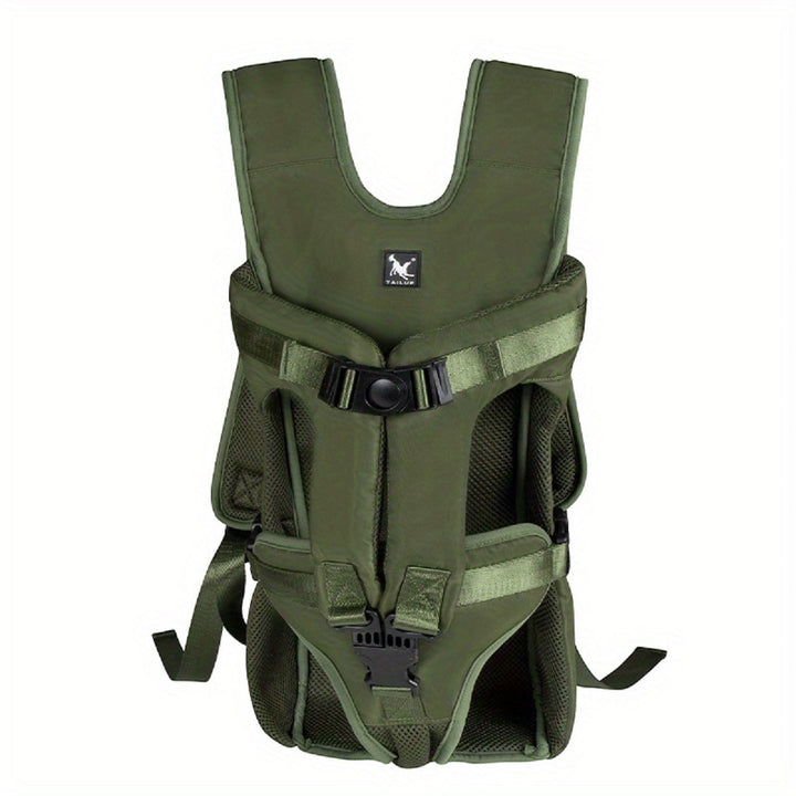 Moyen chien transporté confortablement dans sac ventral. Idéal pour voyage et plein air, accessoire chien pratique.