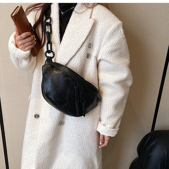 Sac banane femme en cuir PU. Élégant, pratique et un incontournable pour un look tendance au quotidien.