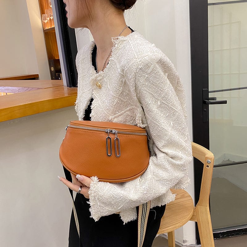 Tendance mode: Sac banane Viviana femme en cuir vegan, pour un look audacieux et stylé.
