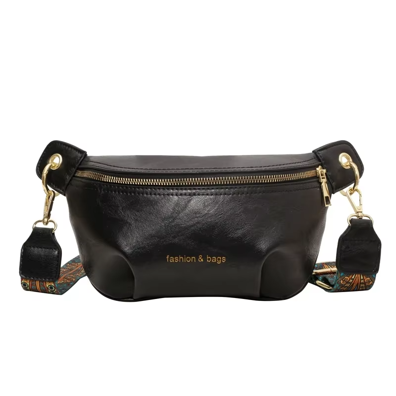 Sac banane marron femme chic en cuir PU, parfait pour un look quotidien moderne et élégant.
