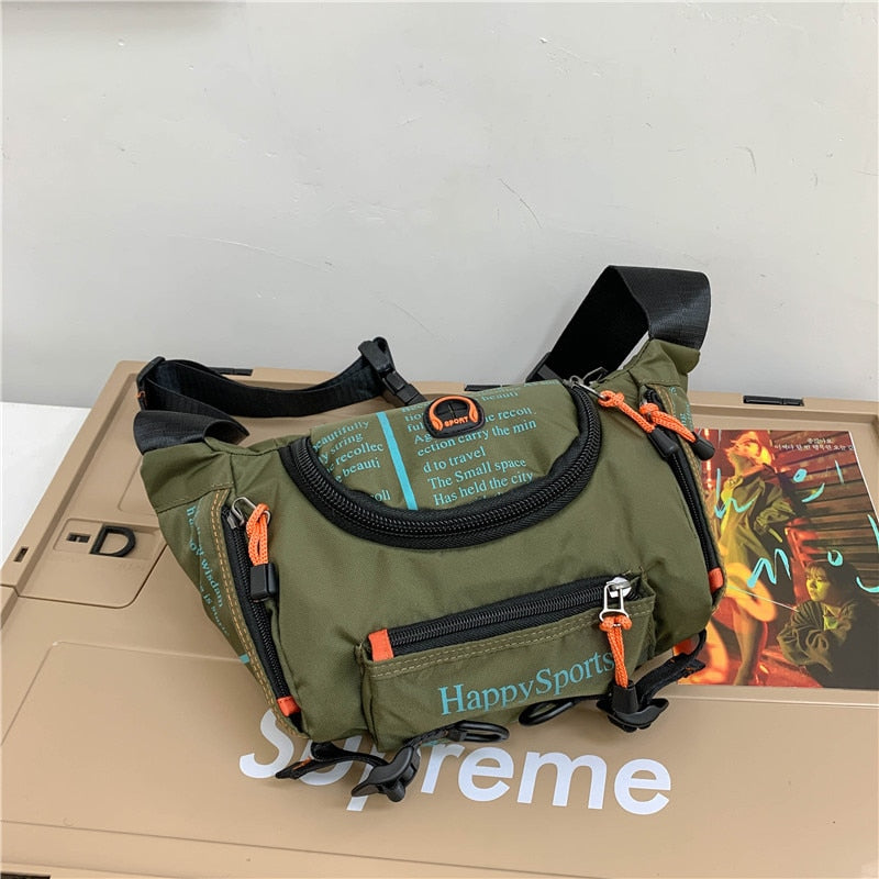 Sac bandoulière homme chic et fonctionnel, imperméable, parfait pour voyage, sport et tous les jours.