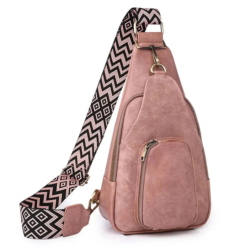 Sacoche banane tendance pour femme en cuir PU, idéal pour un style urbain et moderne. Indispensable.
