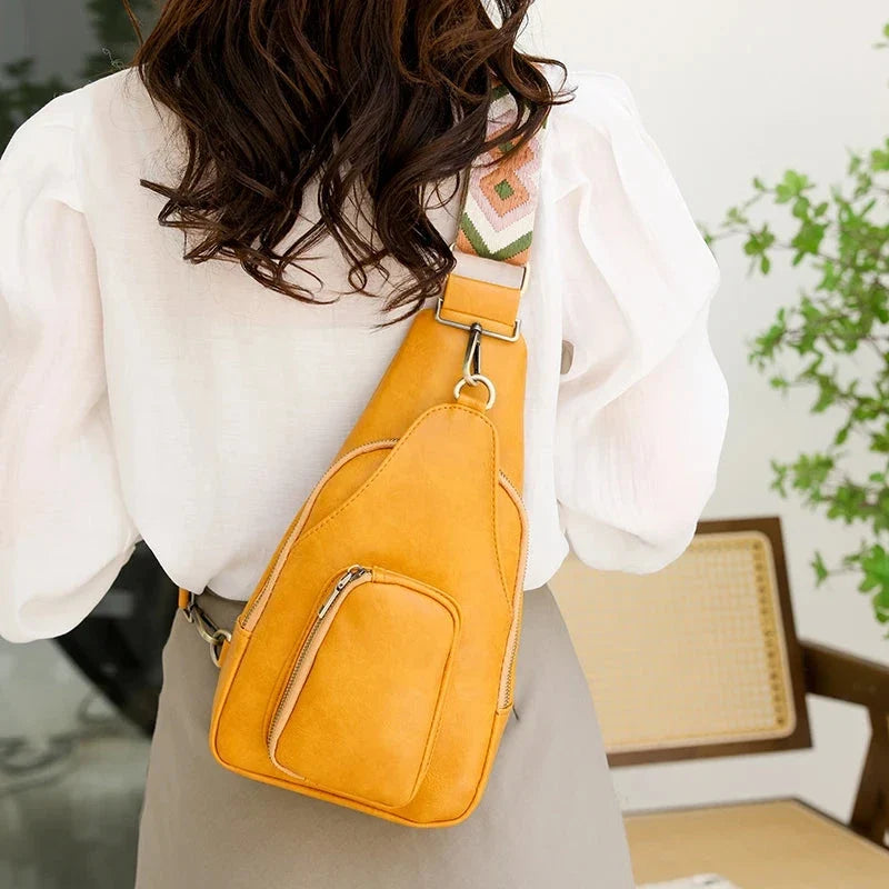 Accessoire de mode: sac banane femme en cuir PU, alliant chic et praticité. Parfait pour la ville.