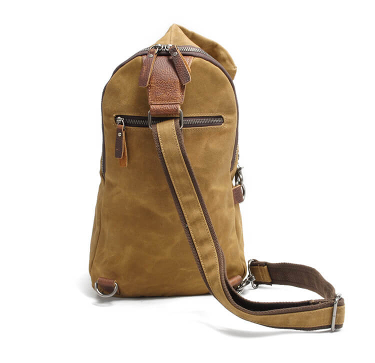 Sac bandoulière multi-porté noir, étanche, pour un style urbain polyvalent.