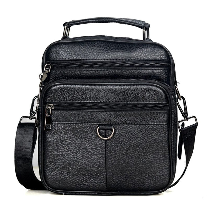 Sac bandoulière homme marron, design épuré en cuir véritable. Idéal pour un look quotidien ou professionnel.
