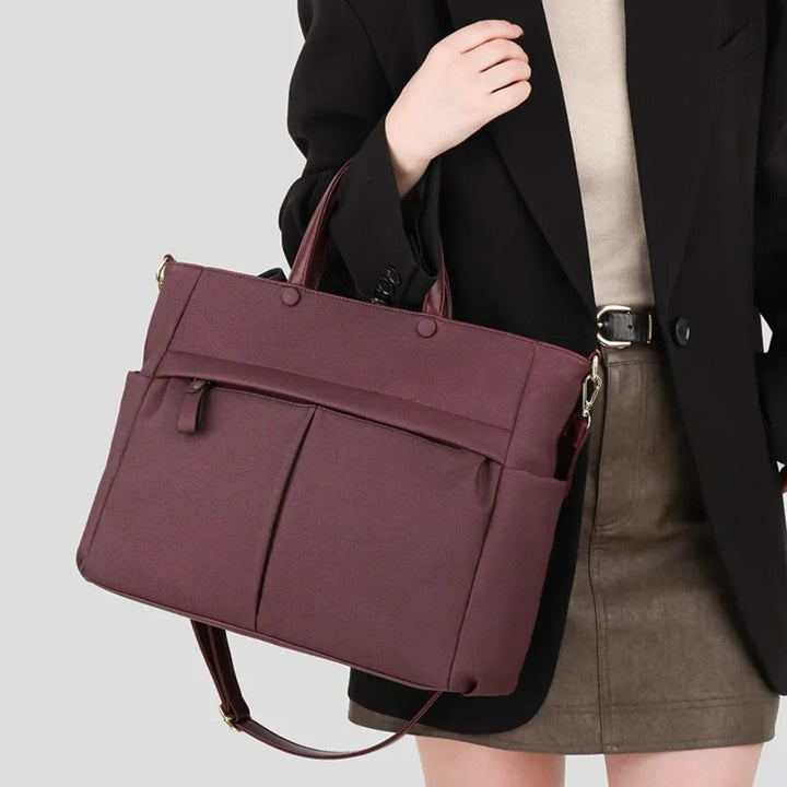Sac cabas femme Élise noir, grand format, avec bandoulière, un indispensable chic.