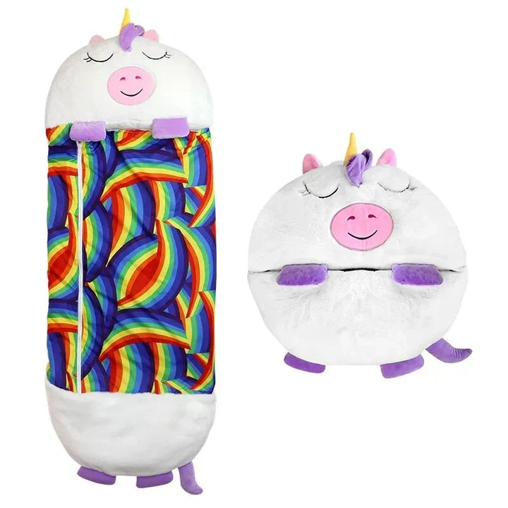 Sac de couchage peluche enfant 2-en-1, compact pour voyages et siestes en tout confort.