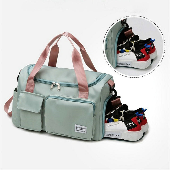 Sac polochon multifonctionnel sport, gym et voyage, avec compartiments intelligents pour organiser tous vos essentiels.