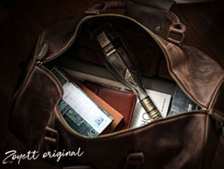 Vue intérieure du sac de voyage homme en cuir vintage Kaïs. Compartiment spacieux et doublure résistante.
