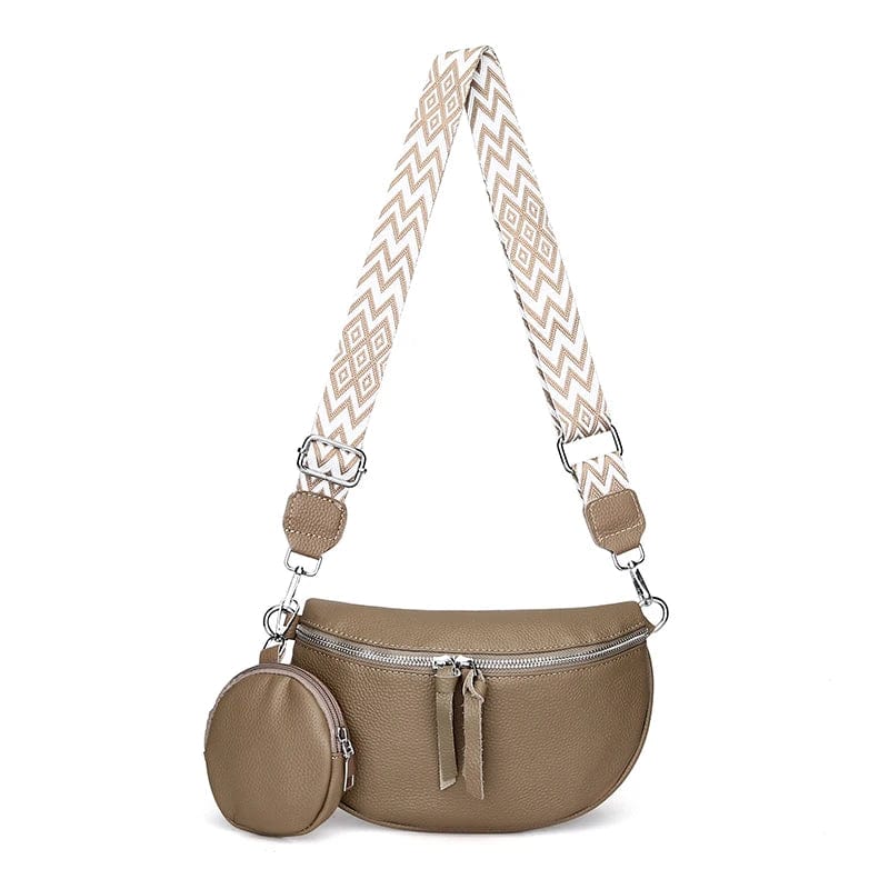 Sac banane en cuir beige pour femme, accessoire tendance et élégant, parfait pour le quotidien.