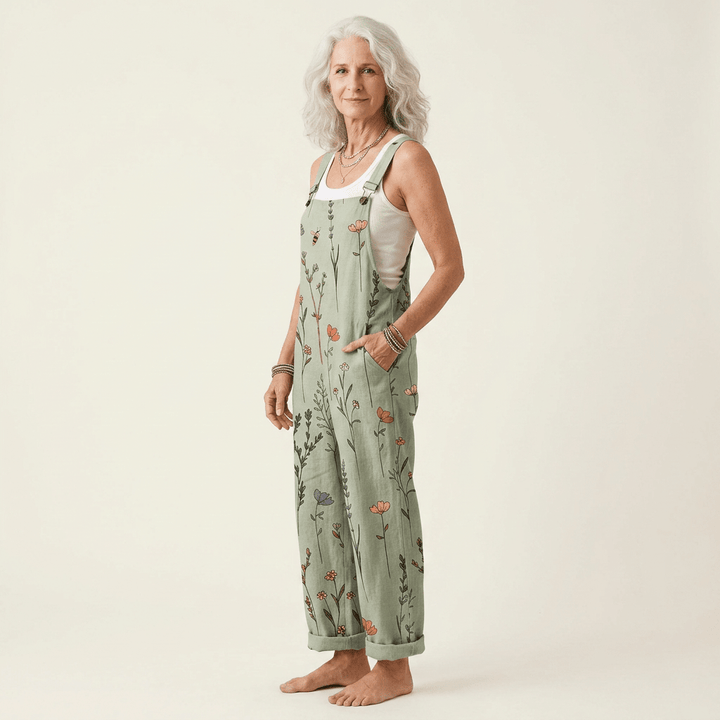Jumpsuit femme ample à fleurs, couleur vert sauge, design élégant et confortable pour la mode féminine d'été.