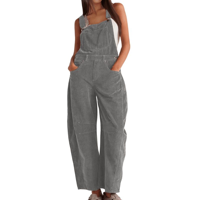 Salopette femme décontractée, coupe ample pour un confort optimal, tenue casual chic et tendance.