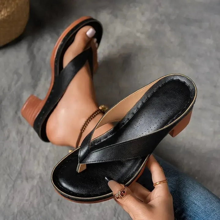 Sandales femme pour l'été 2024, dotées d'une bride large ultra-confortable et d'un design élégant.