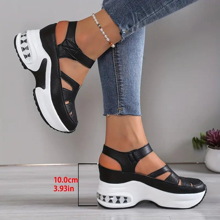 Sandales à plateau mode femme, un choix stylé et confortable pour vos tenues d'été tendance.