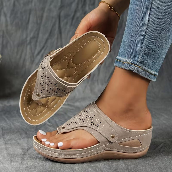 Sandales compensées d'été pour femmes, légères, élégantes et confortables pour toute occasion, avec support.