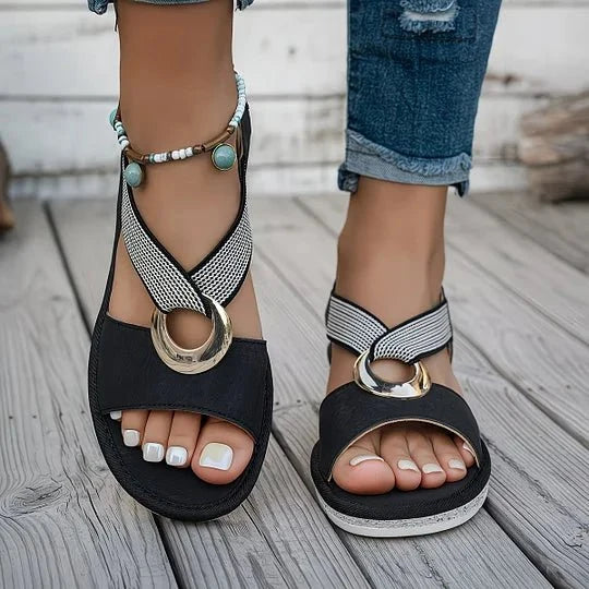 Chaussures d'été légères : sandales femme confortables à boucle pour pieds heureux.