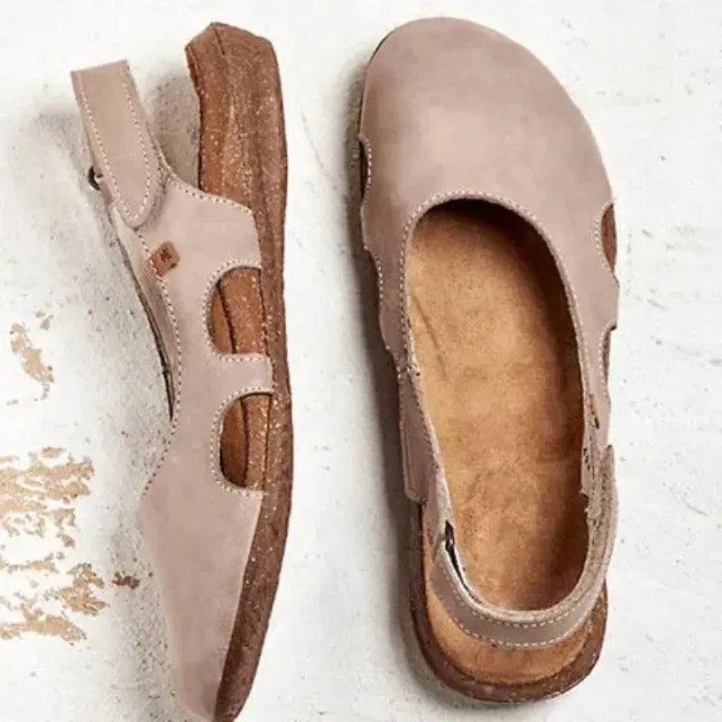 Chaussures d'été confortables à semelle plate, sandales réglables pour femmes, idéales pour une longue marche.