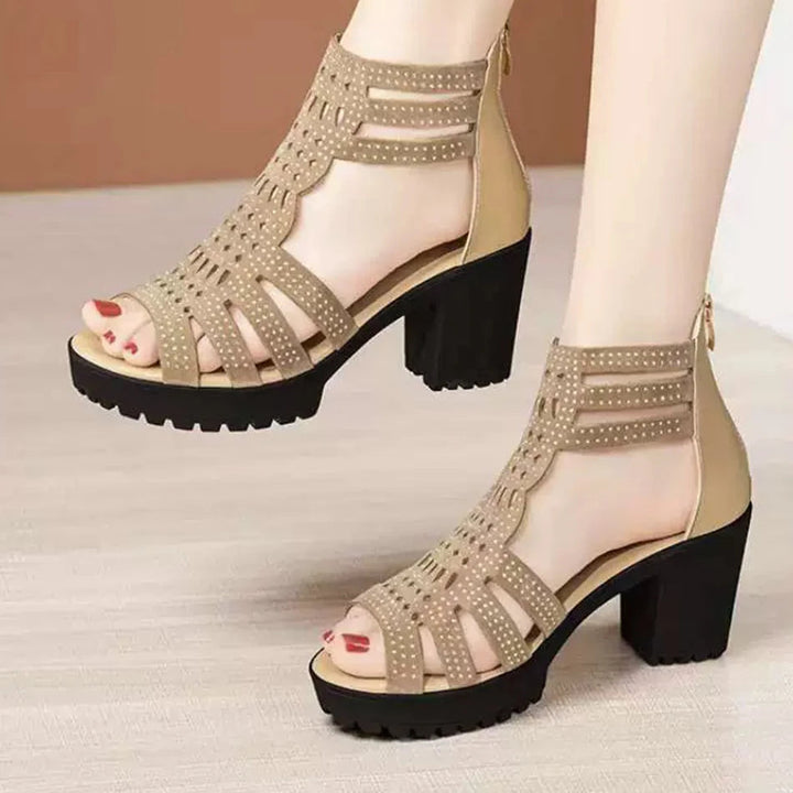 Sandales élégantes à plateforme pour femmes, avec design chic et soutien orthopédique.