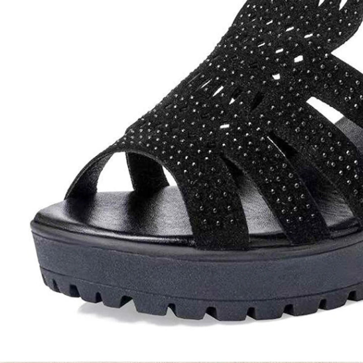 Sandales à plateforme pour femmes, conçues pour un soutien orthopédique maximal et un confort estival.
