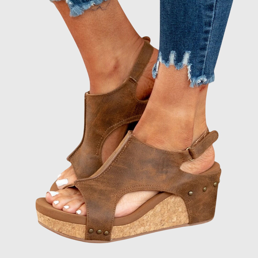 Sandales orthopédiques à plateforme pour femmes, idéales pour la marche, offrant confort et soutien pour vos pieds.