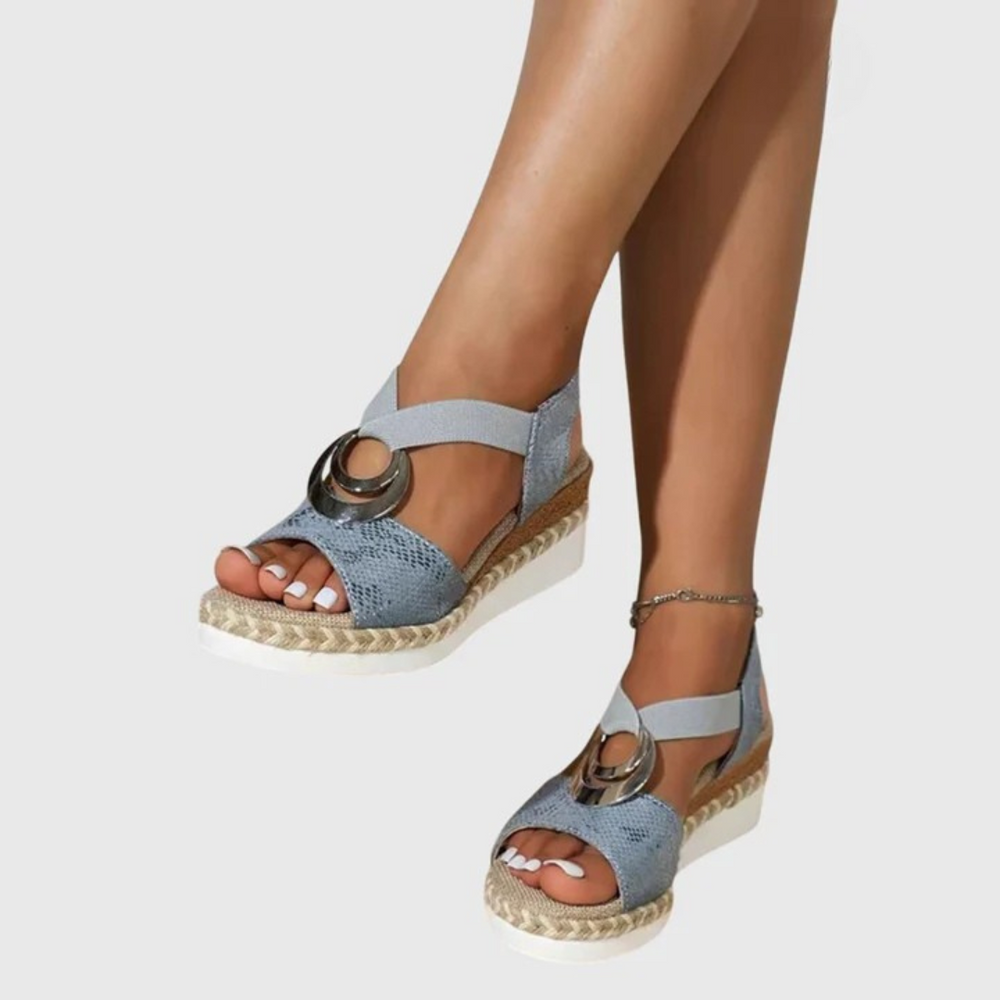 Espadrilles femme mode bout ouvert, réglables, offrant confort et soutien orthopédique pour l'été.